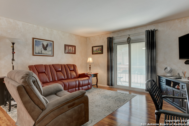 Image 3 of 25 For 6718 Callaghan Rd  307