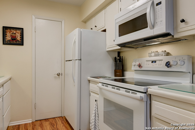 Image 8 of 25 For 6718 Callaghan Rd  307