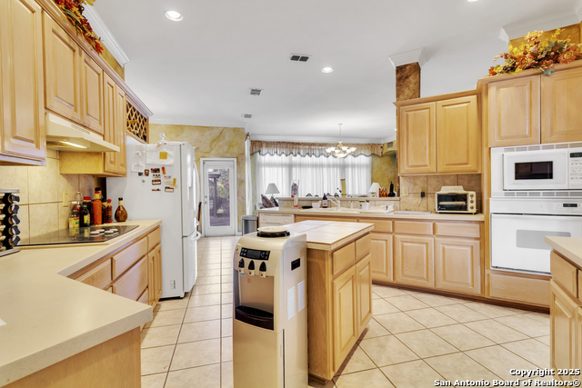 Image 28 of 52 For 3 Greens Shadow