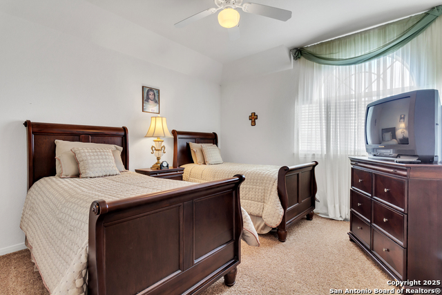 Image 39 of 52 For 3 Greens Shadow