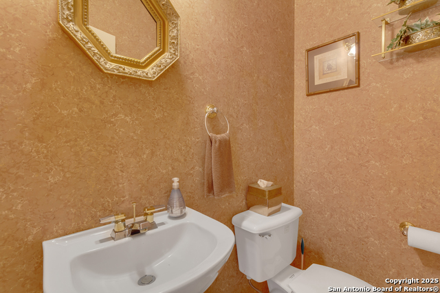 Image 9 of 52 For 3 Greens Shadow