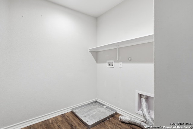 Image 18 of 30 For 21018 Chestnut Cove