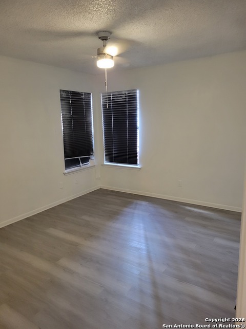 Image 4 of 14 For 5218 Bluff  