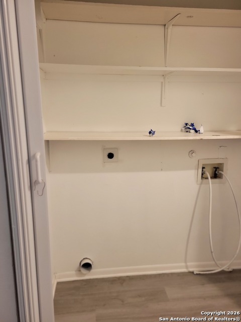 Image 9 of 14 For 5218 Bluff  