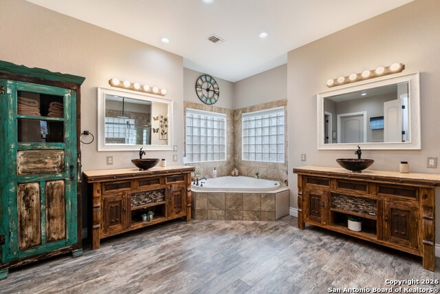 Image 24 of 99 For 103 Rio Grande Dr