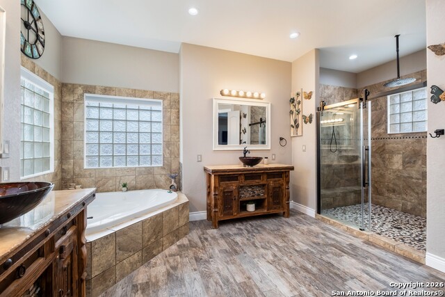 Image 25 of 99 For 103 Rio Grande Dr