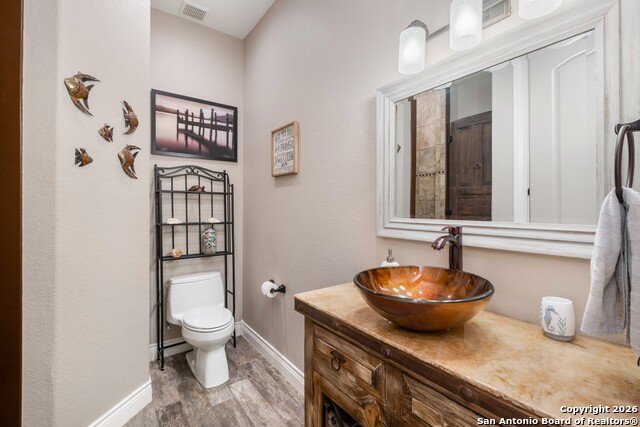 Image 33 of 99 For 103 Rio Grande Dr