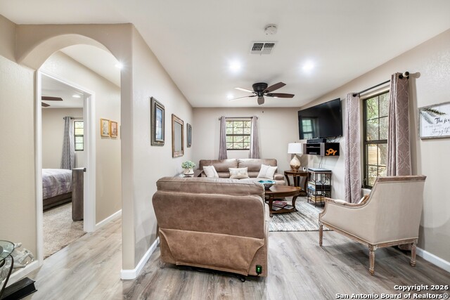 Image 77 of 99 For 103 Rio Grande Dr