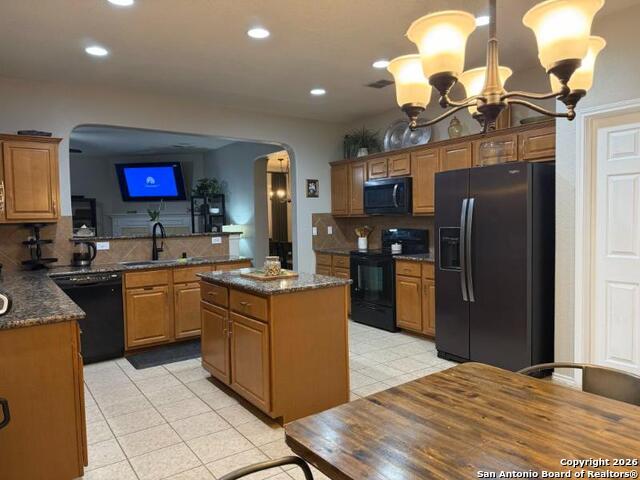 Image 13 of 28 For 7611 Presidio Crst