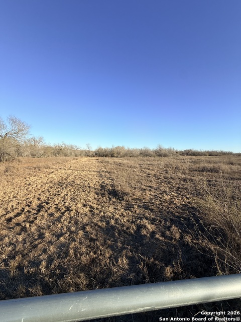 Image 4 of 4 For 6093 Leal  