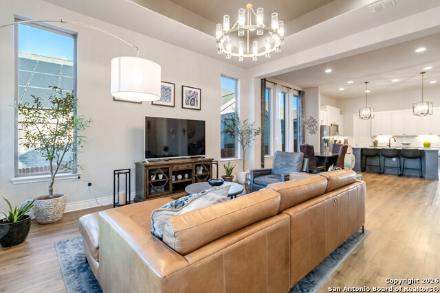 Image 10 of 50 For 1030 Cadogan Squire