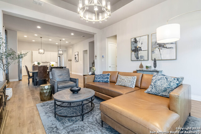 Image 11 of 50 For 1030 Cadogan Squire