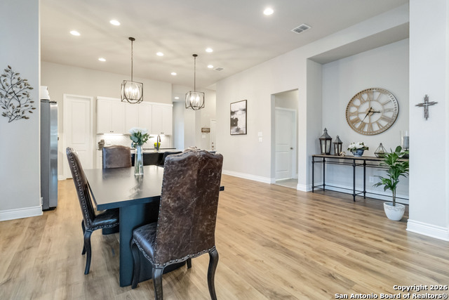 Image 13 of 50 For 1030 Cadogan Squire