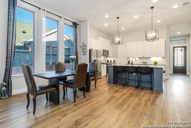 Image 14 of 50 For 1030 Cadogan Squire