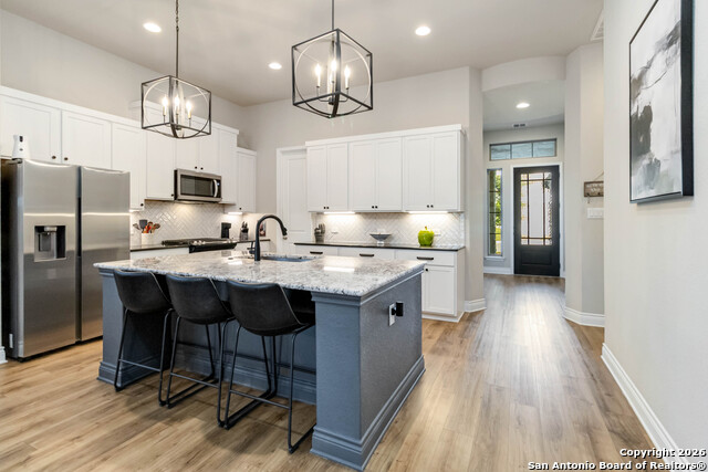 Image 18 of 50 For 1030 Cadogan Squire