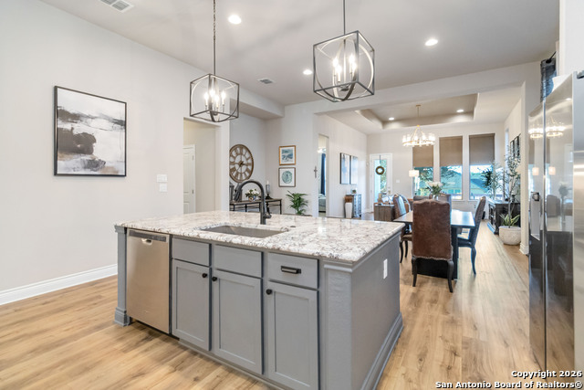 Image 20 of 50 For 1030 Cadogan Squire