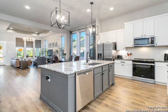 Image 21 of 50 For 1030 Cadogan Squire