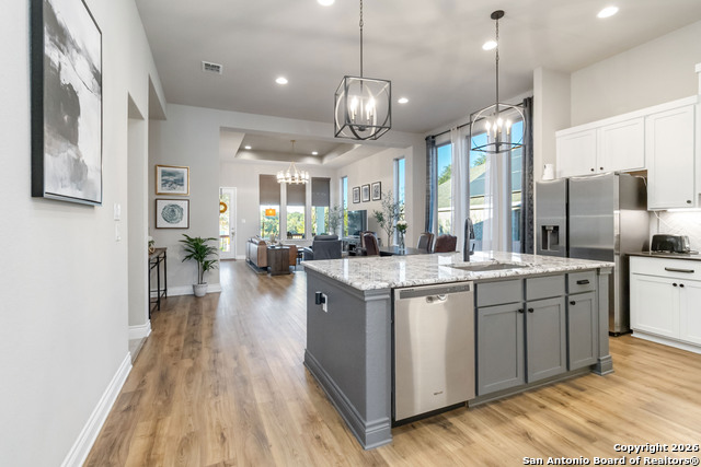 Image 27 of 50 For 1030 Cadogan Squire