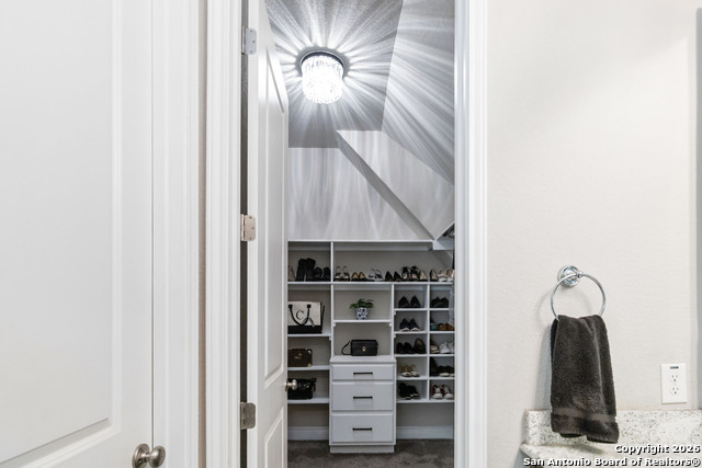 Image 34 of 50 For 1030 Cadogan Squire