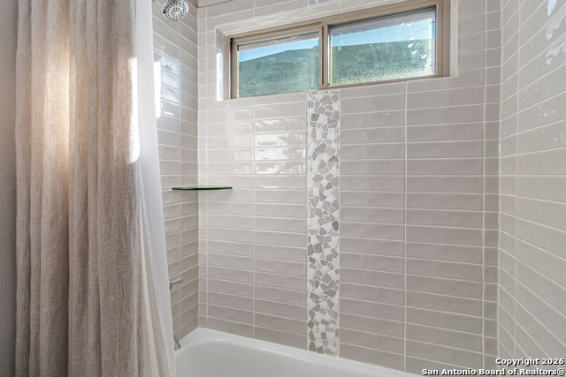 Image 39 of 50 For 1030 Cadogan Squire