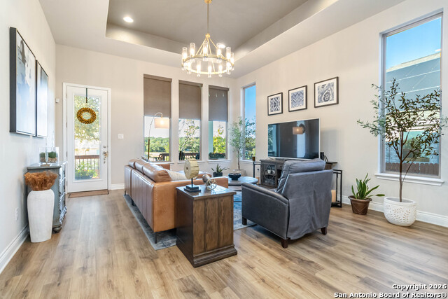 Image 8 of 50 For 1030 Cadogan Squire