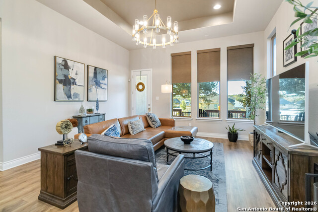 Image 9 of 50 For 1030 Cadogan Squire