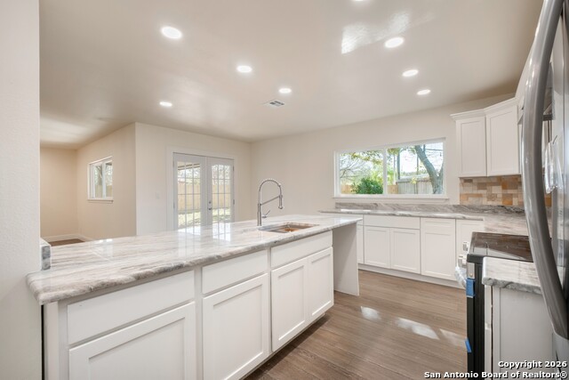 Image 14 of 39 For 3330 Sackville Dr