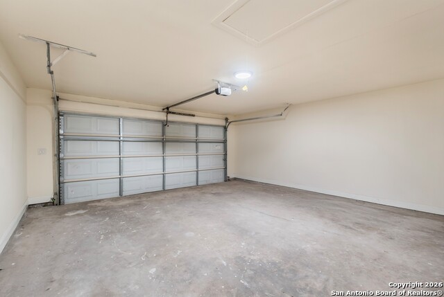 Image 30 of 39 For 3330 Sackville Dr