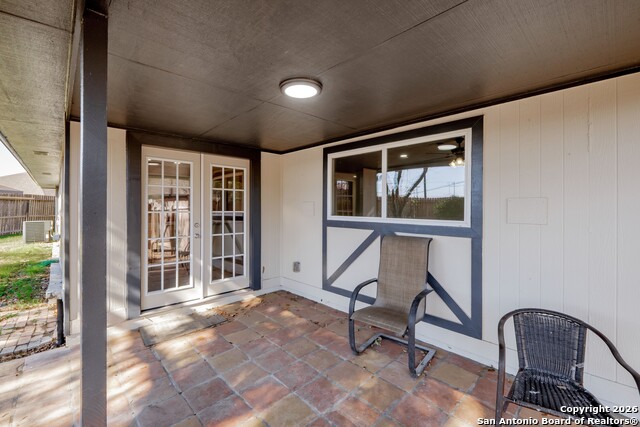 Image 32 of 39 For 3330 Sackville Dr