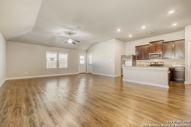 Image 9 of 27 For 10583 Penelope