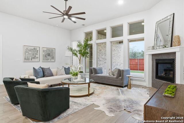 Image 16 of 50 For 1611 Kinder  