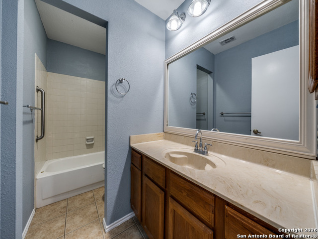 Image 20 of 25 For 206 Meadowland