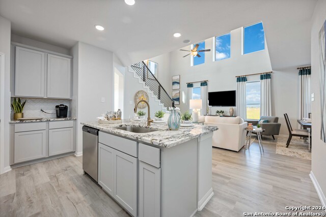 Image 3 of 20 For 2351 Pink Pearl Drive