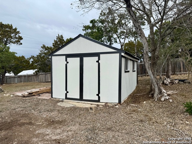 Image 11 of 12 For 685 Riverside