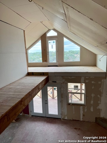 Image 5 of 12 For 685 Riverside