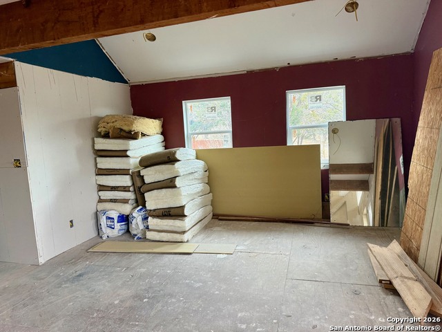 Image 7 of 12 For 685 Riverside