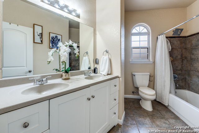 Image 26 of 37 For 603 Hillsong