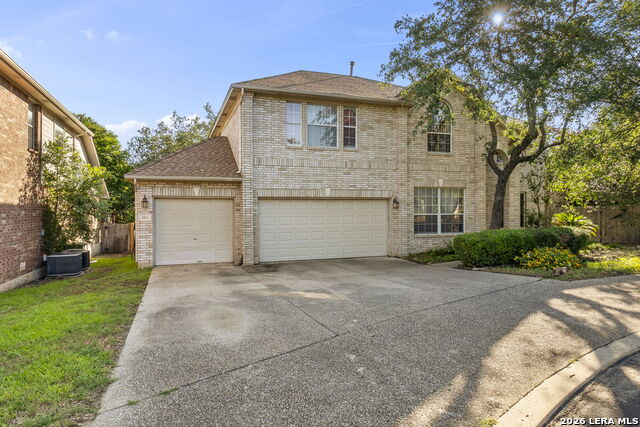 Listing photo id 0 for 2611 Menard  