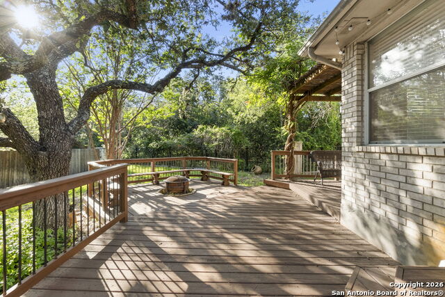 Listing photo id 28 for 2611 Menard  