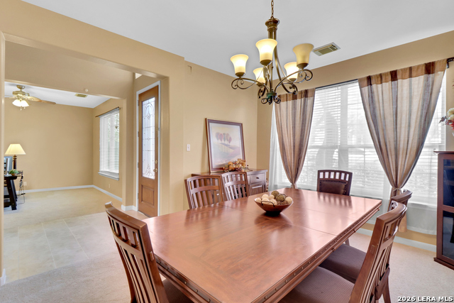 Listing photo id 7 for 2611 Menard  