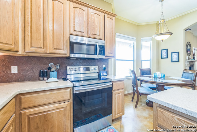 Image 17 of 35 For 448 Western  