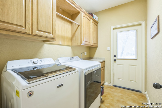 Image 31 of 35 For 448 Western  