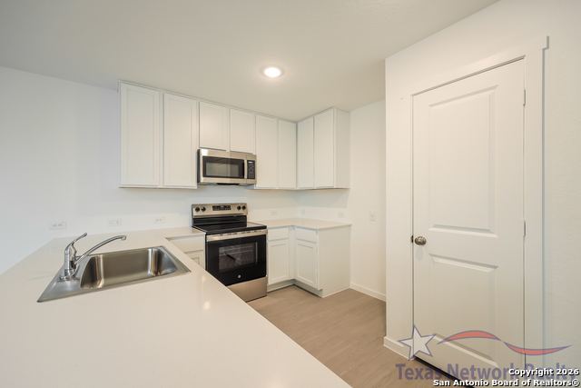 Image 7 of 19 For 8523 Logan Sapphire