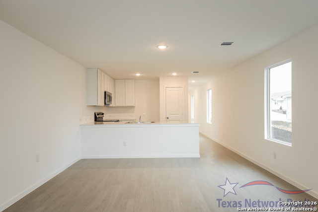 Image 9 of 19 For 8523 Logan Sapphire