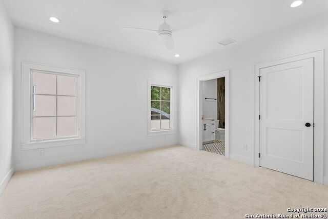 Image 32 of 37 For 817 Garraty  