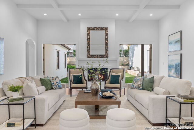 Image 35 of 37 For 817 Garraty  