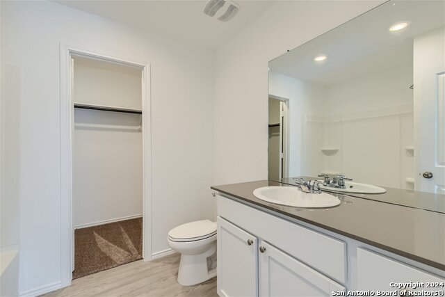 Image 7 of 13 For 9106 Selene Place