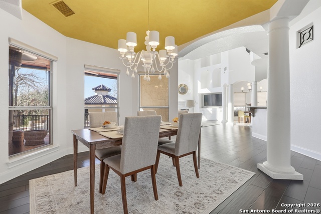 Image 15 of 57 For 2435 Winding View