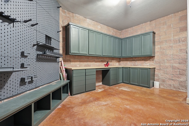 Image 37 of 57 For 2435 Winding View