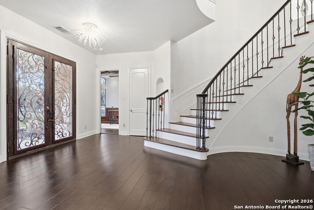 Image 4 of 57 For 2435 Winding View